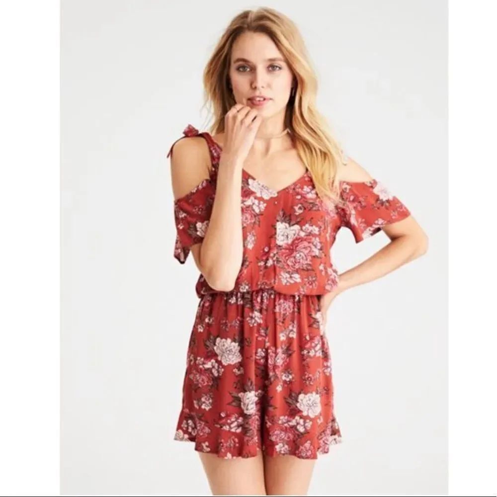 American Eagle Cold Shoulder Floral Romper, Size XS
